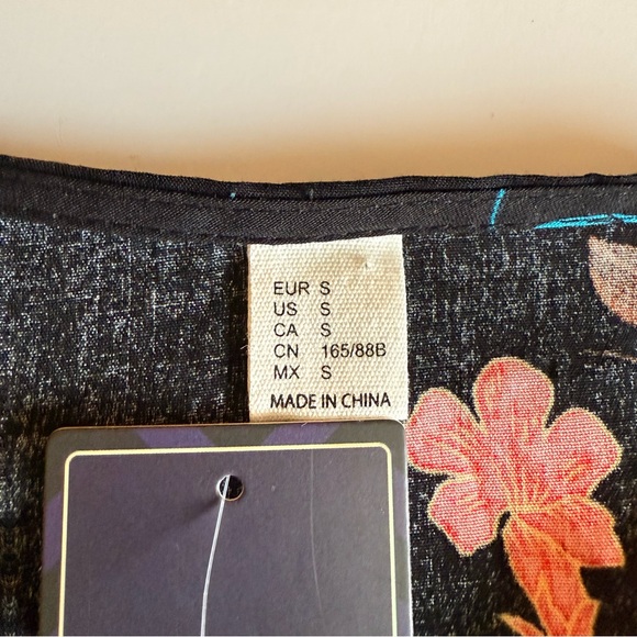 Milumia Vibrant Floral Maxi Dress - Picture 7 of 9